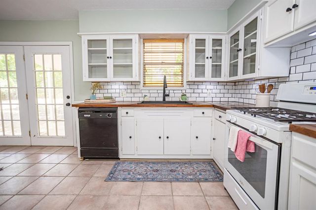 806 Myrtle Drive, Tecumseh, OK 74873
