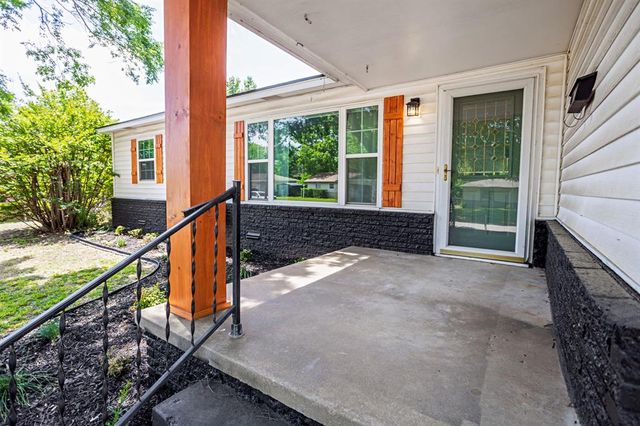 806 Myrtle Drive, Tecumseh, OK 74873