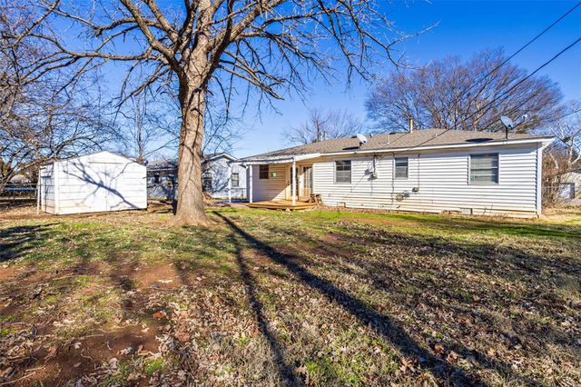 806 Myrtle Drive, Tecumseh, OK 74873