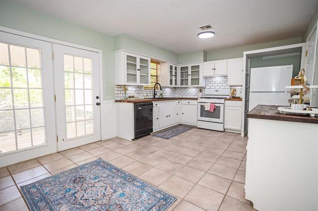 806 Myrtle Drive, Tecumseh, OK 74873
