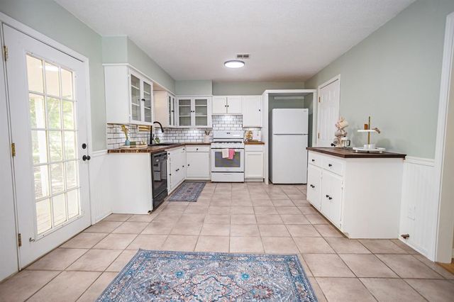 806 Myrtle Drive, Tecumseh, OK 74873