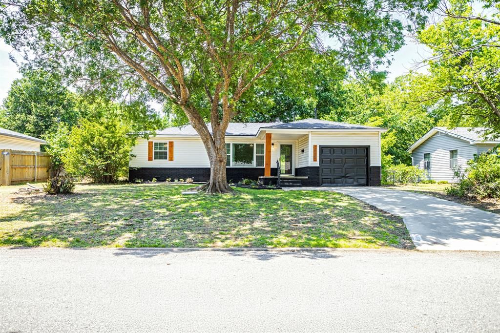 806 Myrtle Drive, Tecumseh, OK 74873