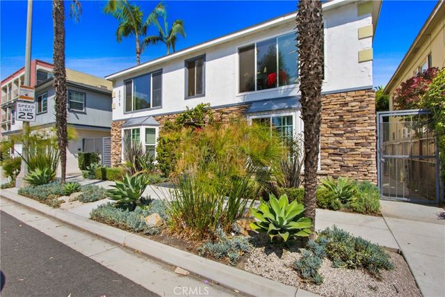 2075 E Broadway, Long Beach, CA 90803