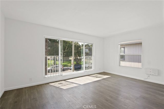 2075 E Broadway, Long Beach, CA 90803