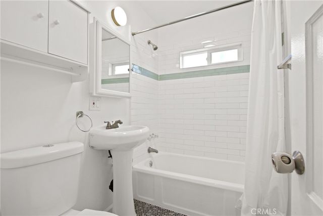 2075 E Broadway, Long Beach, CA 90803