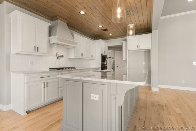 1507 Cedarwood Drive, Claremore, OK 74017