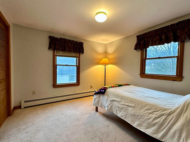 52 Hull Avenue, Wallingford, VT 05773