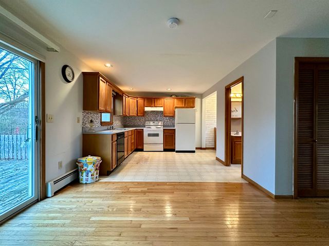 52 Hull Avenue, Wallingford, VT 05773