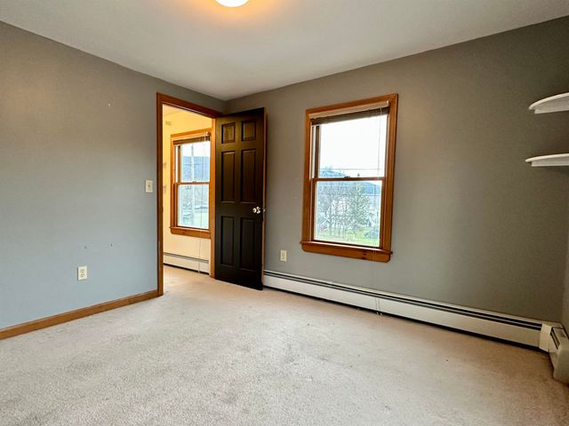 52 Hull Avenue, Wallingford, VT 05773