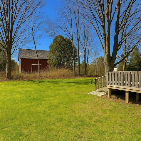 52 Hull Avenue, Wallingford, VT 05773