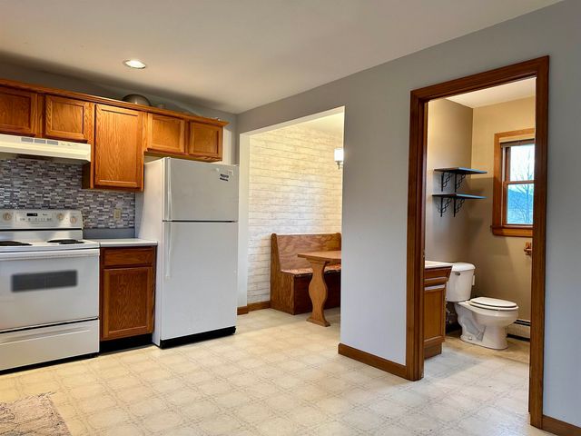 52 Hull Avenue, Wallingford, VT 05773