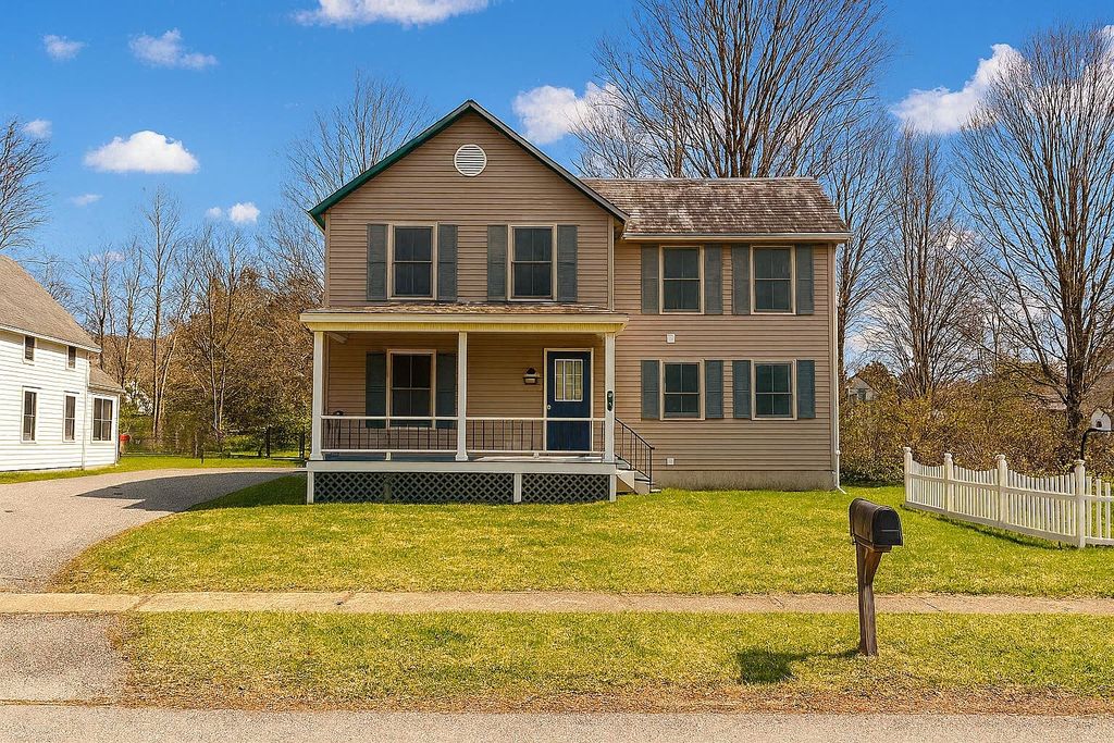 52 Hull Avenue, Wallingford, VT 05773
