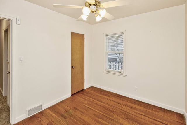 1832 Vine Street, West Des Moines, IA 50265