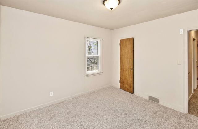 1832 Vine Street, West Des Moines, IA 50265