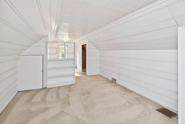 1832 Vine Street, West Des Moines, IA 50265