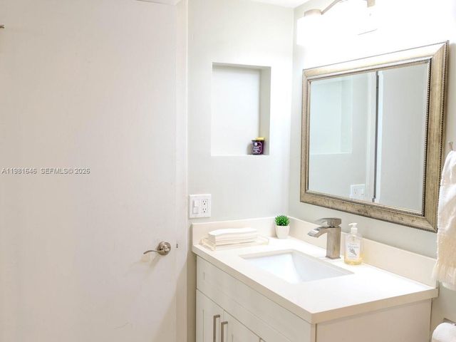 73 Deer Creek I 105, Deerfield Beach, FL 33442