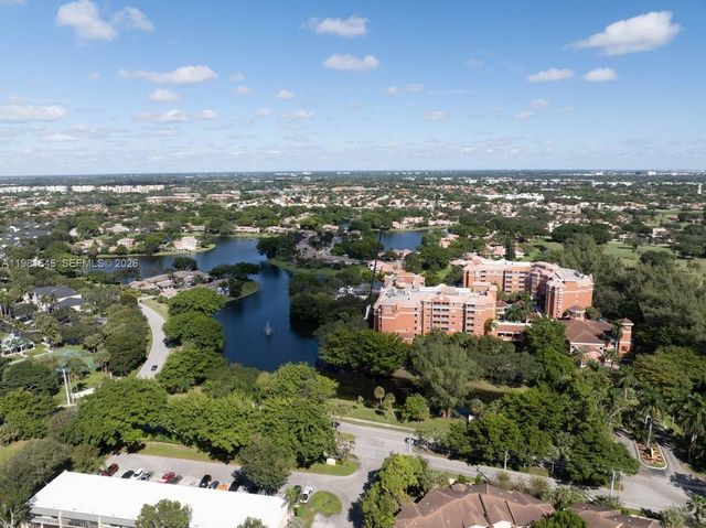 73 Deer Creek I 105, Deerfield Beach, FL 33442