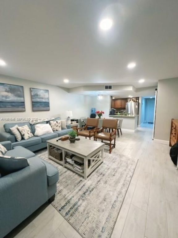 73 Deer Creek I 105, Deerfield Beach, FL 33442