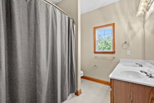 597 Winter Slope, Kalamazoo, MI 49009