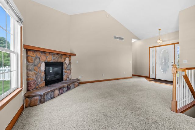 597 Winter Slope, Kalamazoo, MI 49009