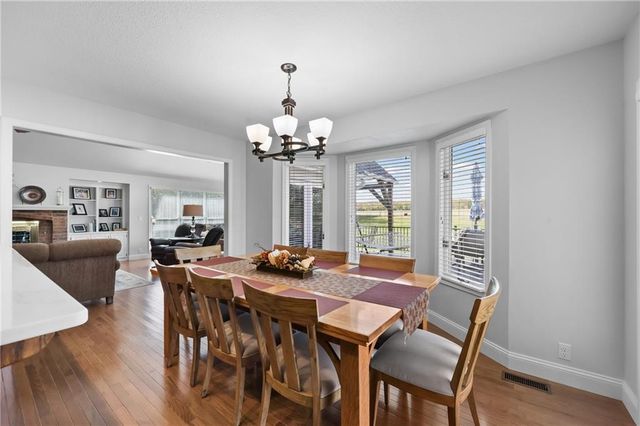 4165 Country Squire Road, Oak Grove, MO 64075