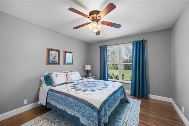 4165 Country Squire Road, Oak Grove, MO 64075