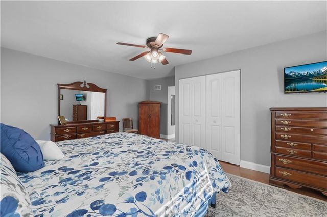 4165 Country Squire Road, Oak Grove, MO 64075