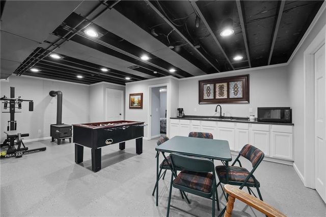 4165 Country Squire Road, Oak Grove, MO 64075