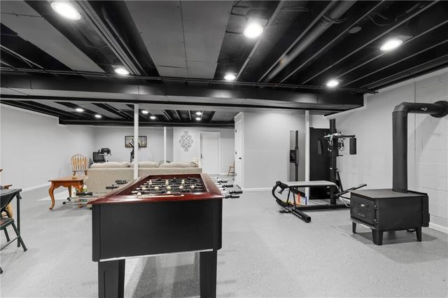 4165 Country Squire Road, Oak Grove, MO 64075