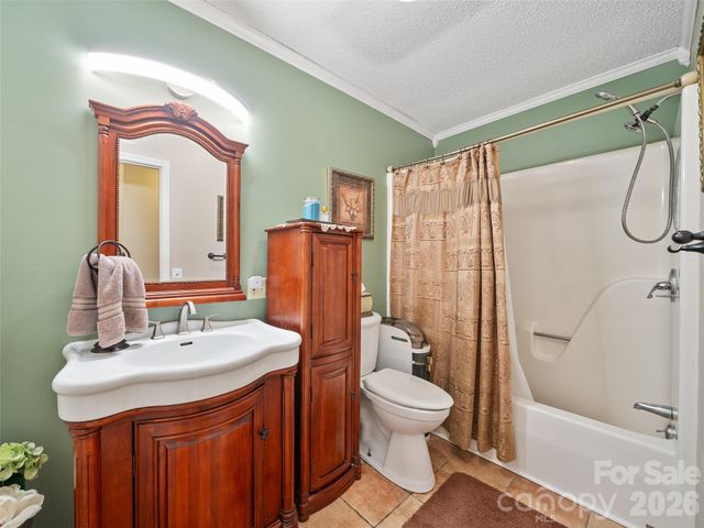 282 Sourwood Drive, Spruce Pine, NC 28777