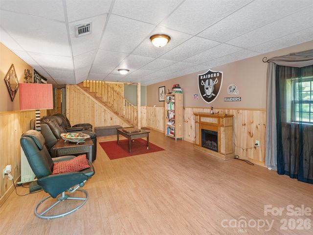 282 Sourwood Drive, Spruce Pine, NC 28777
