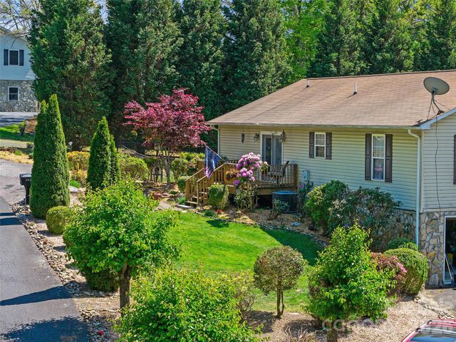 282 Sourwood Drive, Spruce Pine, NC 28777