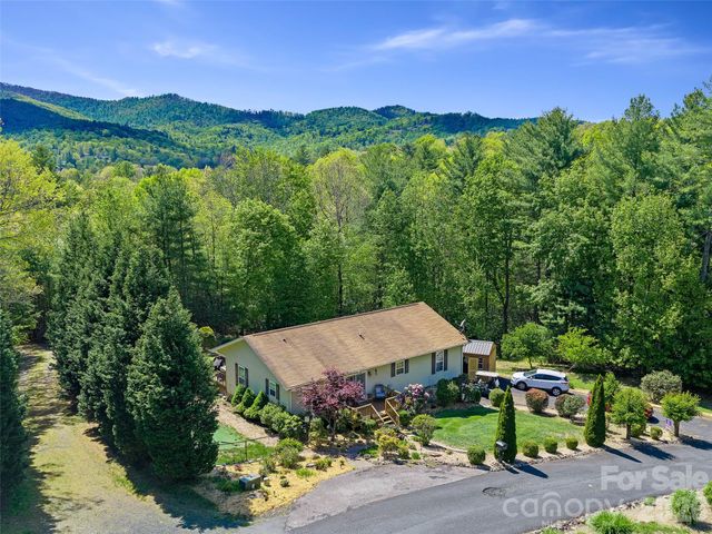 282 Sourwood Drive, Spruce Pine, NC 28777