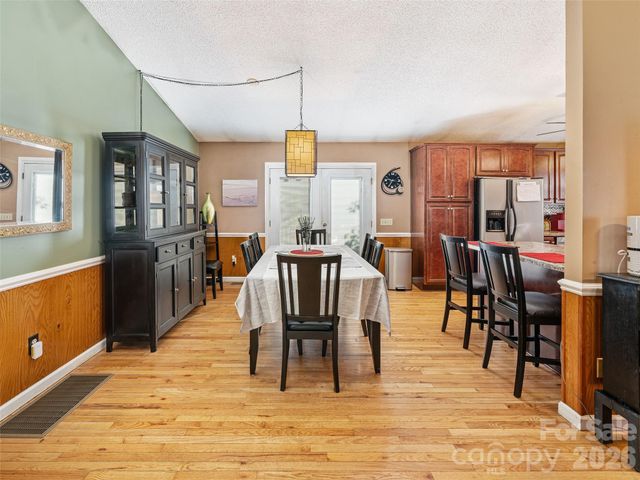 282 Sourwood Drive, Spruce Pine, NC 28777