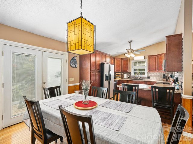 282 Sourwood Drive, Spruce Pine, NC 28777