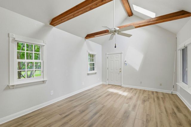 2000 Fountainwood DR, Georgetown, TX 78633