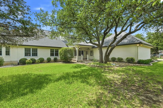 2000 Fountainwood DR, Georgetown, TX 78633