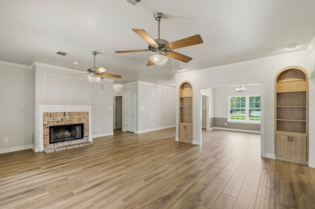 2000 Fountainwood DR, Georgetown, TX 78633