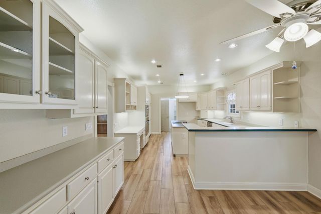 2000 Fountainwood DR, Georgetown, TX 78633