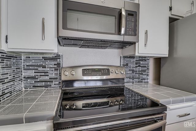 1317 Capricorn Court, Bakersfield, CA 93309