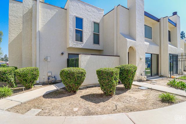 1317 Capricorn Court, Bakersfield, CA 93309