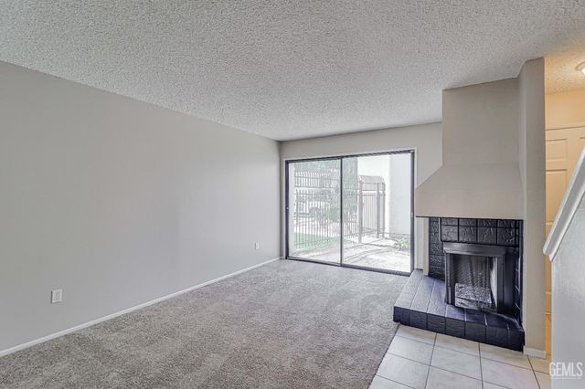 1317 Capricorn Court, Bakersfield, CA 93309