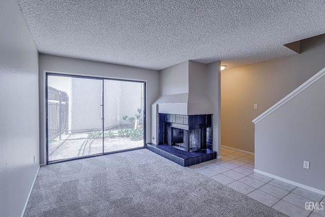 1317 Capricorn Court, Bakersfield, CA 93309