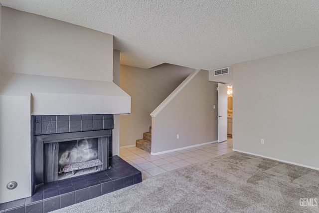 1317 Capricorn Court, Bakersfield, CA 93309