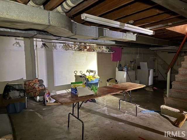 2051 John Street, Evansville, IN 47714