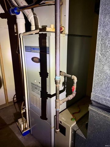 2051 John Street, Evansville, IN 47714