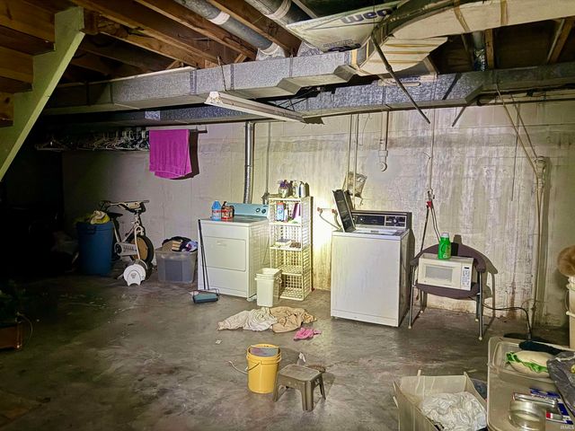 2051 John Street, Evansville, IN 47714