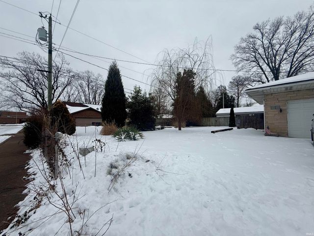 2051 John Street, Evansville, IN 47714