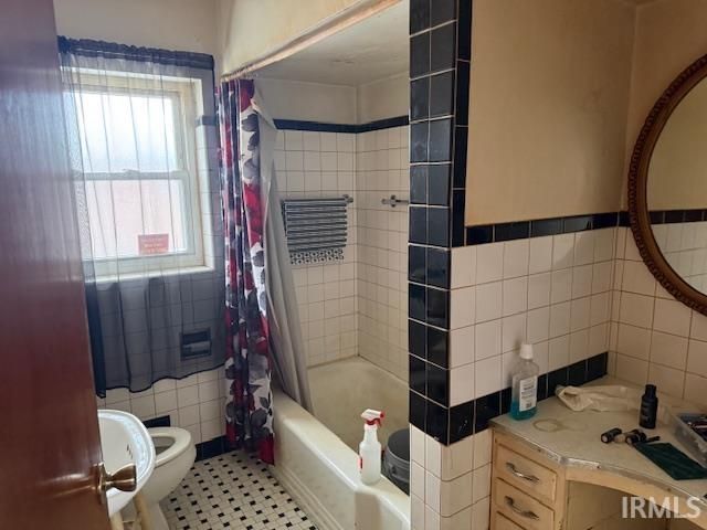 2051 John Street, Evansville, IN 47714