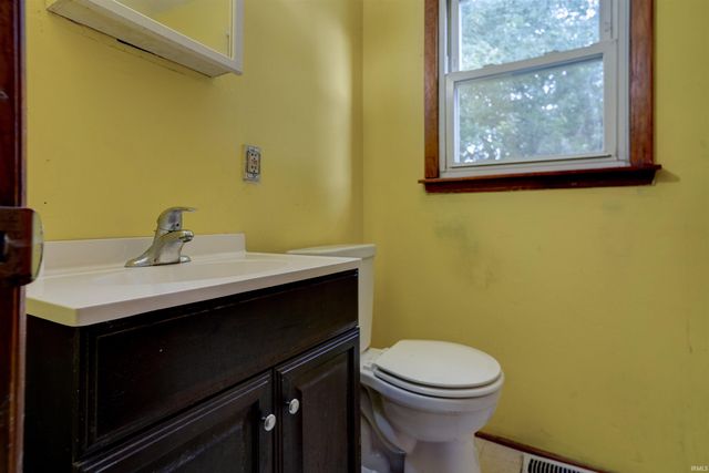 11 E Olmstead Avenue, Evansville, IN 47711